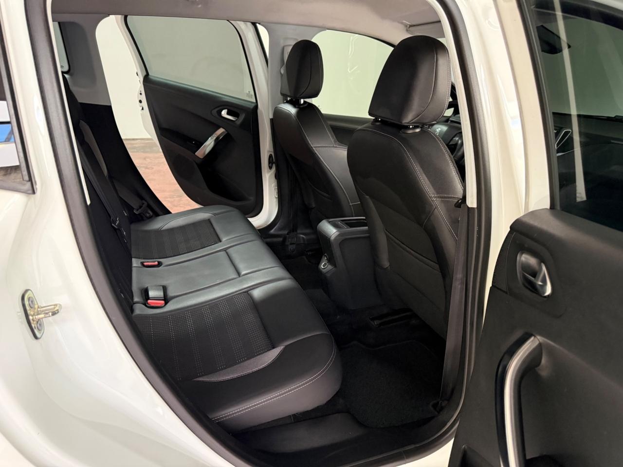 Peugeot 2008 1.6 e-HDi 92 CV Stop&Start Allure