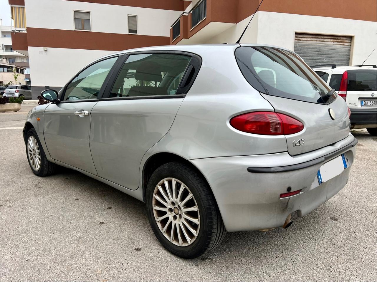 Alfa Romeo 147 1.9 JTD 16V cat 5 porte Distinctive