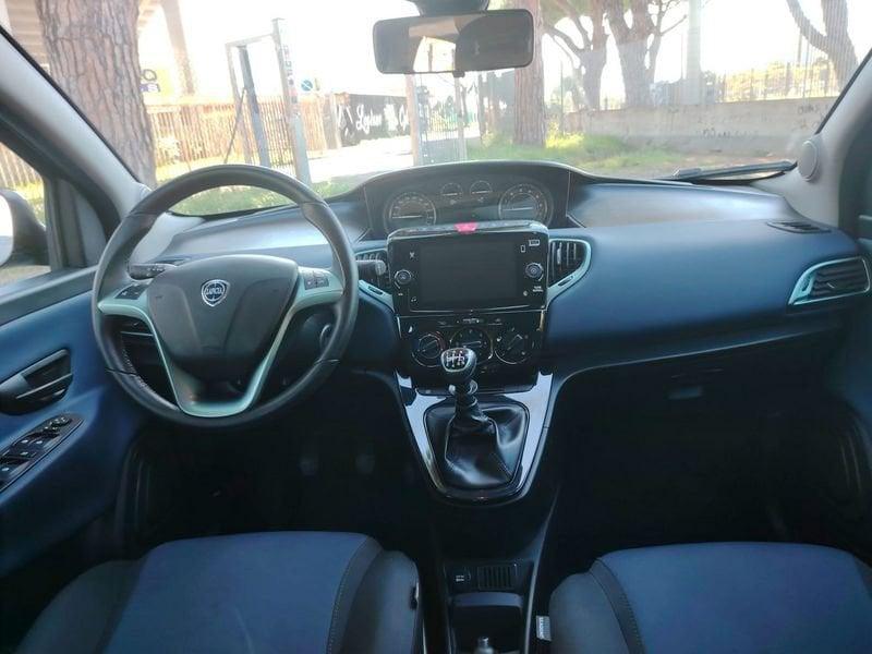 Lancia Ypsilon Ypsilon 1.0 FireFly 5 porte S&S Hybrid Platino