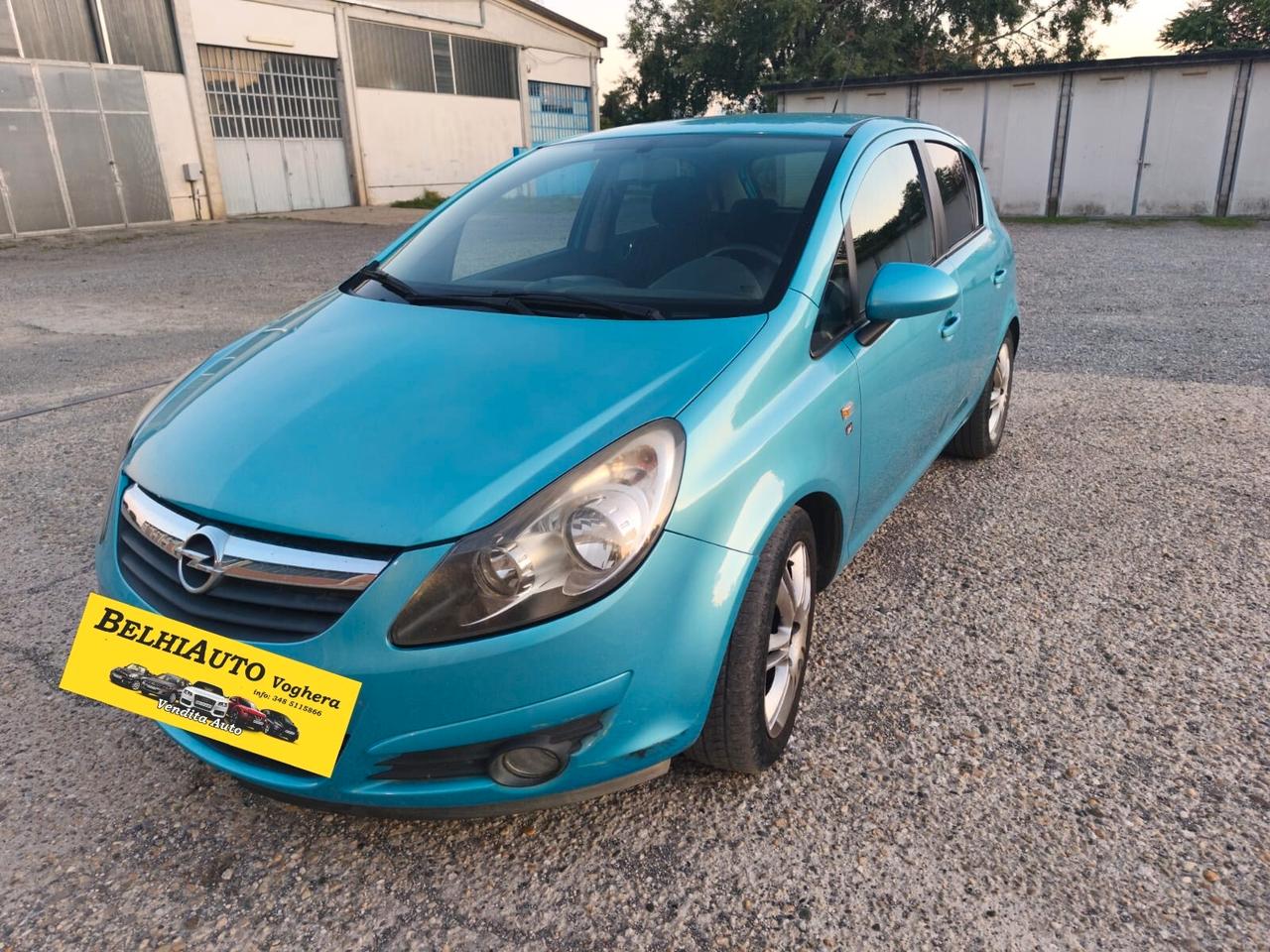Opel Corsa 2011---1.2 Benzina Neopatentati