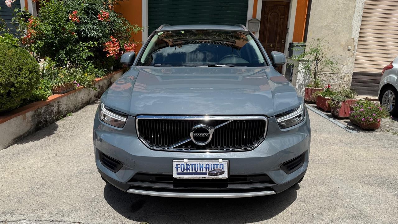 Volvo XC40 Monument D3