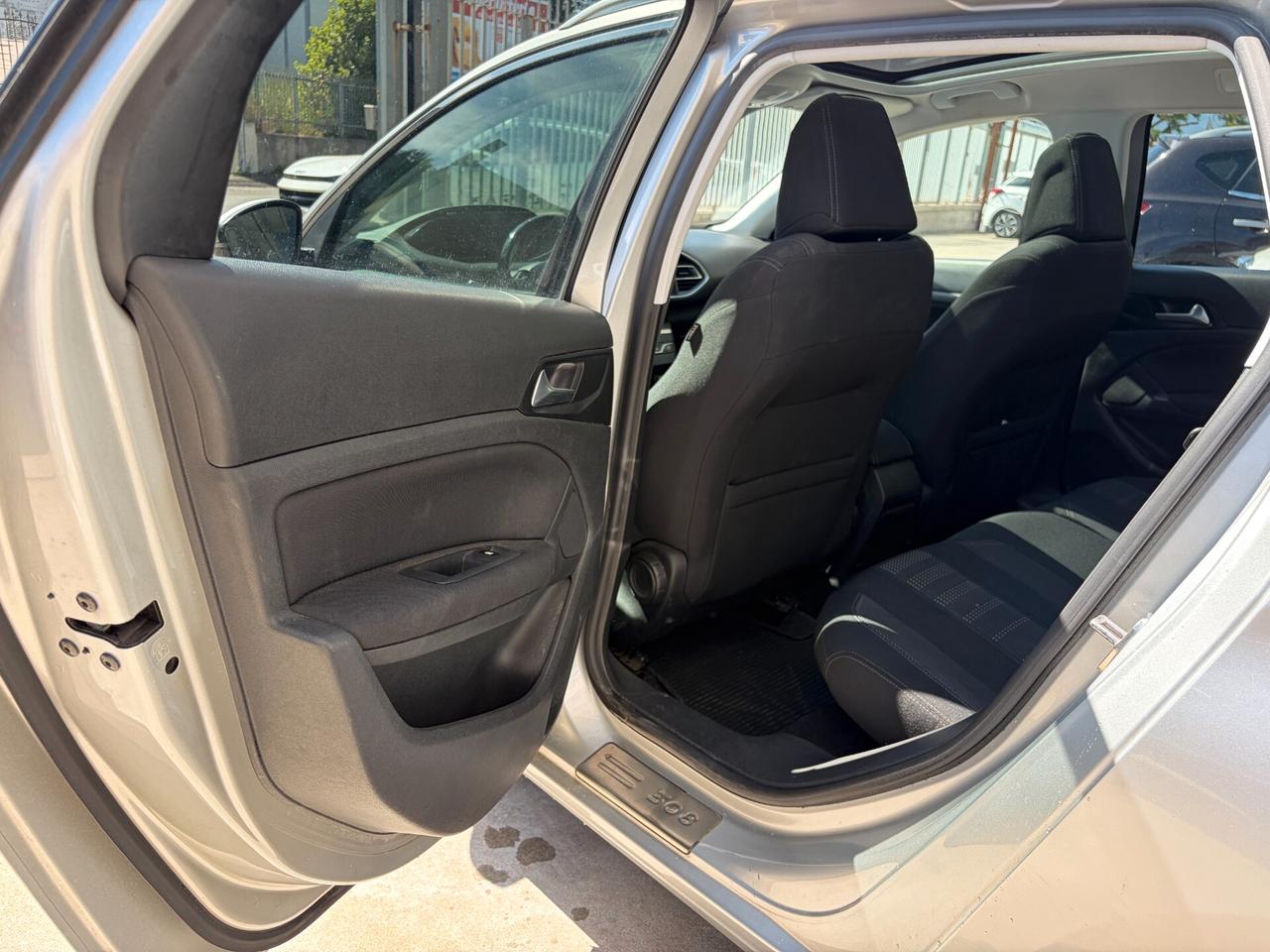 Peugeot 308 BlueHDi 120 S&S SW Allure