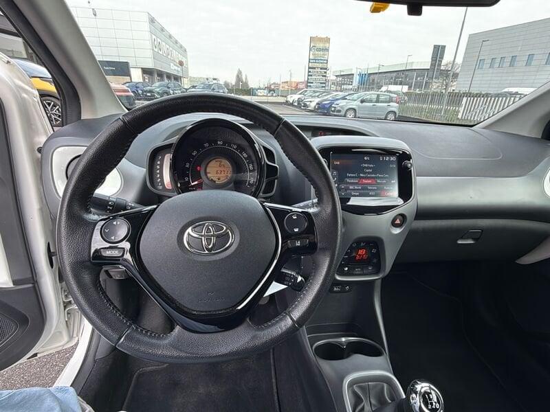 Toyota Aygo Aygo Connect 1.0 VVT-i 72 CV 5 porte x-fun