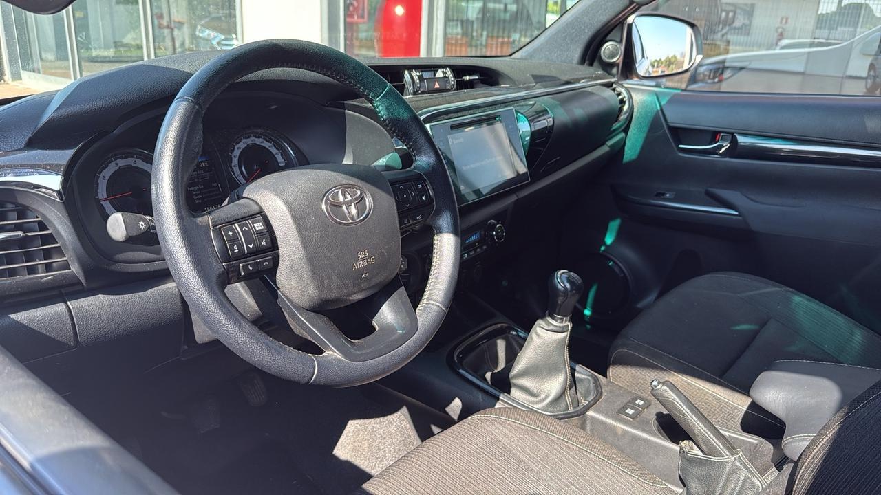 Toyota Hilux 2.4 D-4D 4WD Executive IVA ESP.