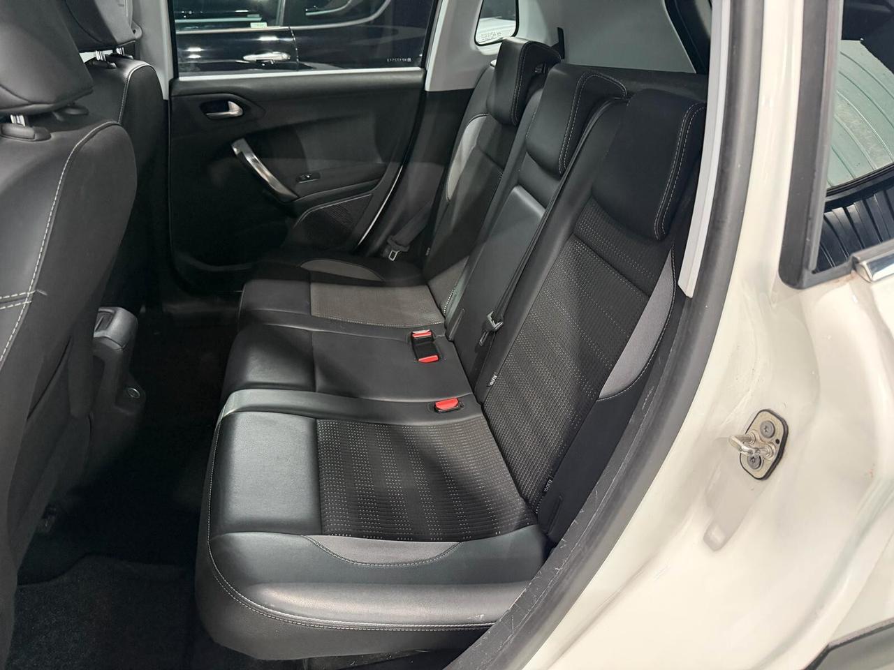 Peugeot 2008 Benzina Neopatentati Distribuzione Ok