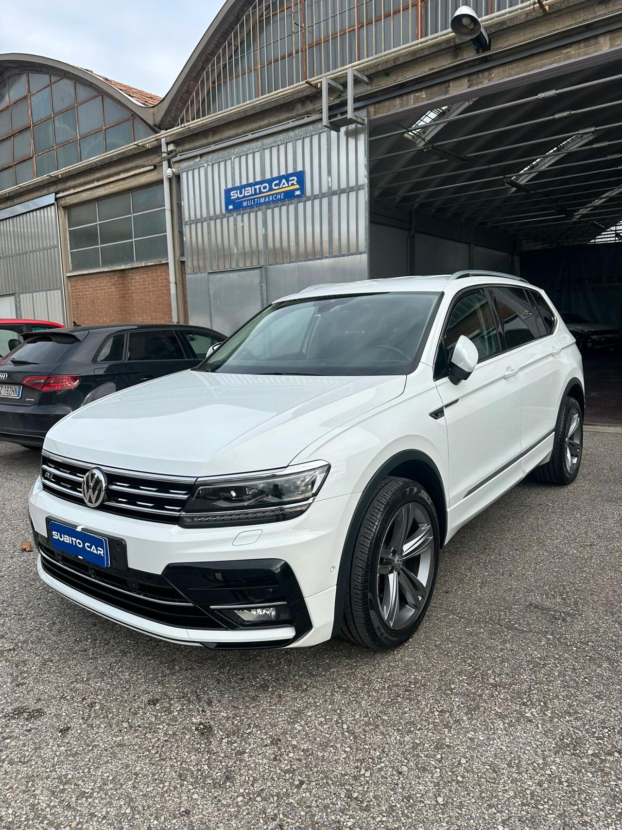 Volkswagen Tiguan Allspace Tiguan Allspace 2.0 TDI SCR DSG 4MOTION R-LINE 7 POSTI