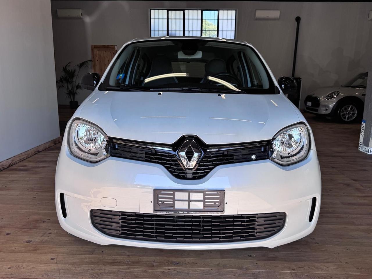 Renault Twingo 1.0 65cv NEOPATENTATI , LED NAVI CLIMA AUTO, UNIPRO