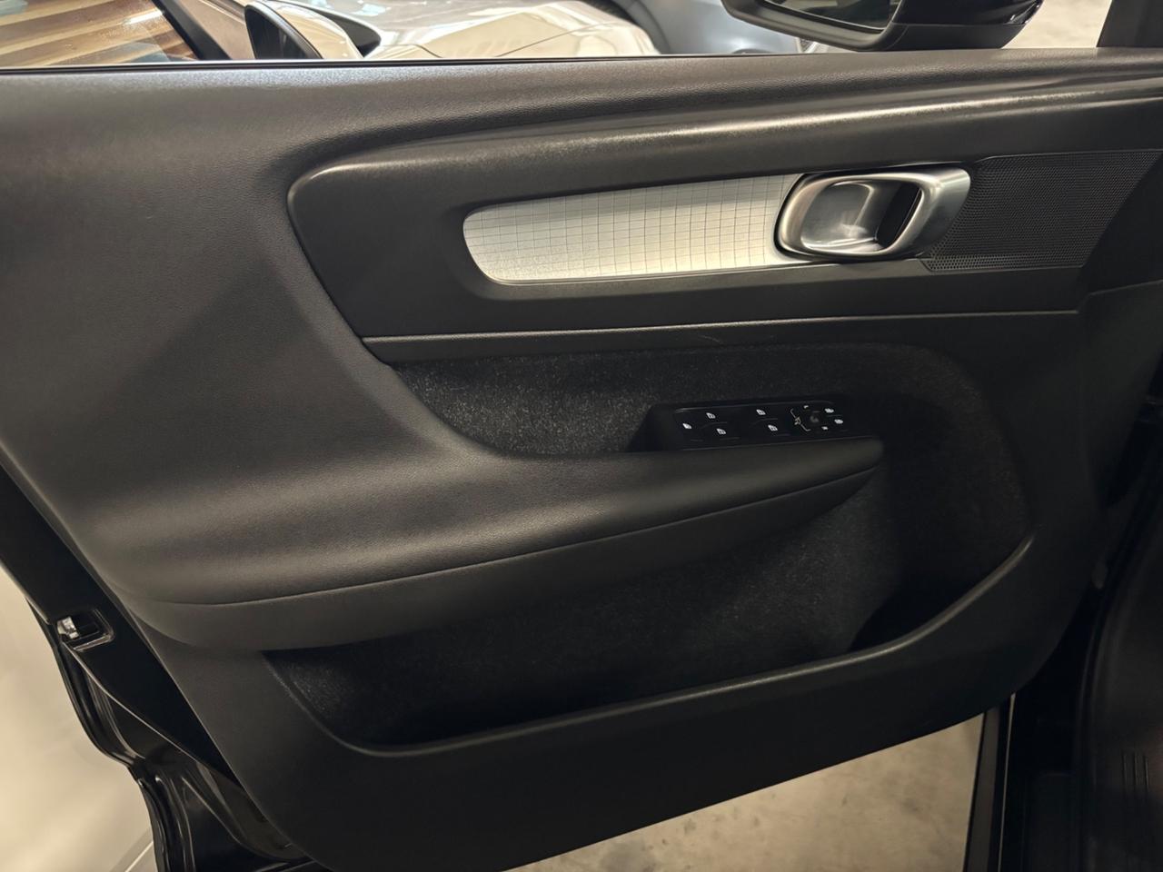 Volvo XC40 D3 GEARTRONIC AUT. Momentum Pro
