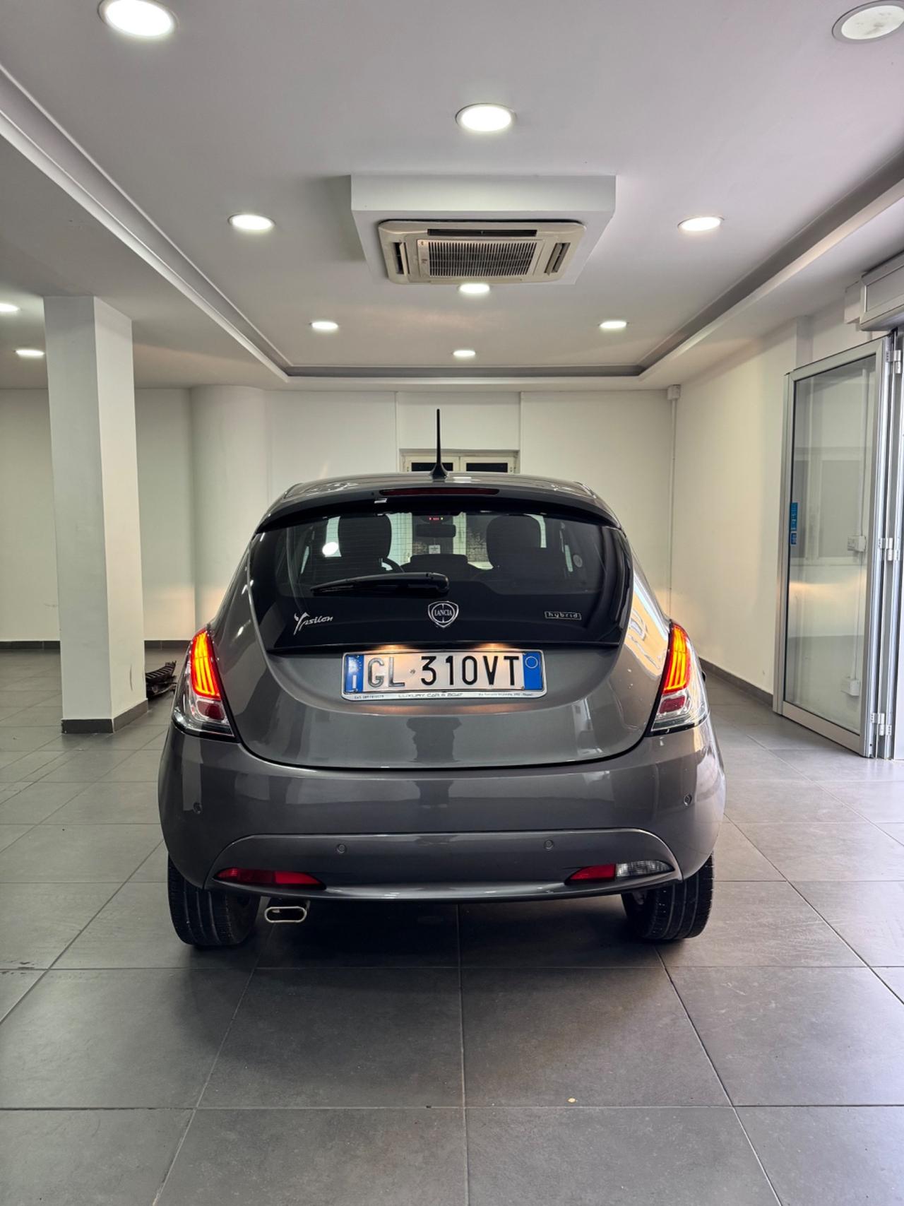 Lancia Ypsilon 1.0 FireFly 5 porte S&S Hybrid Alberta Ferretti