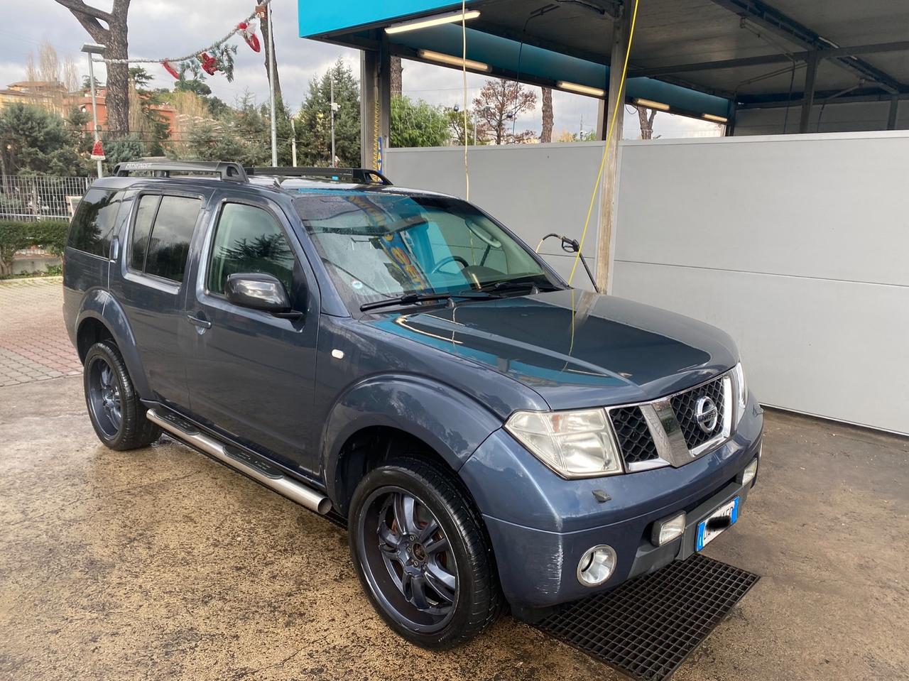 Nissan Pathfinder 2.5 diesel cambio automatico 7 posti gancio traino 3000 kg 2006