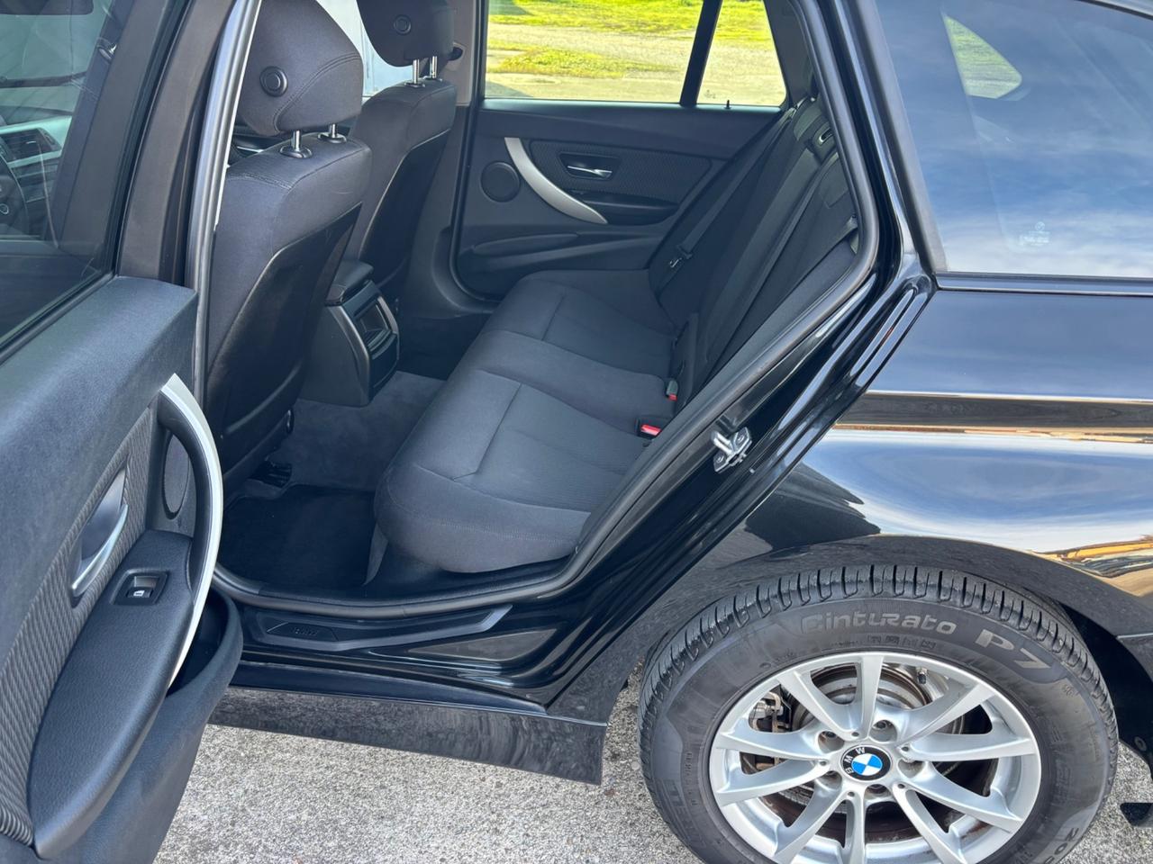 Bmw 318d Touring Business aut. Garanzia 12 mesi