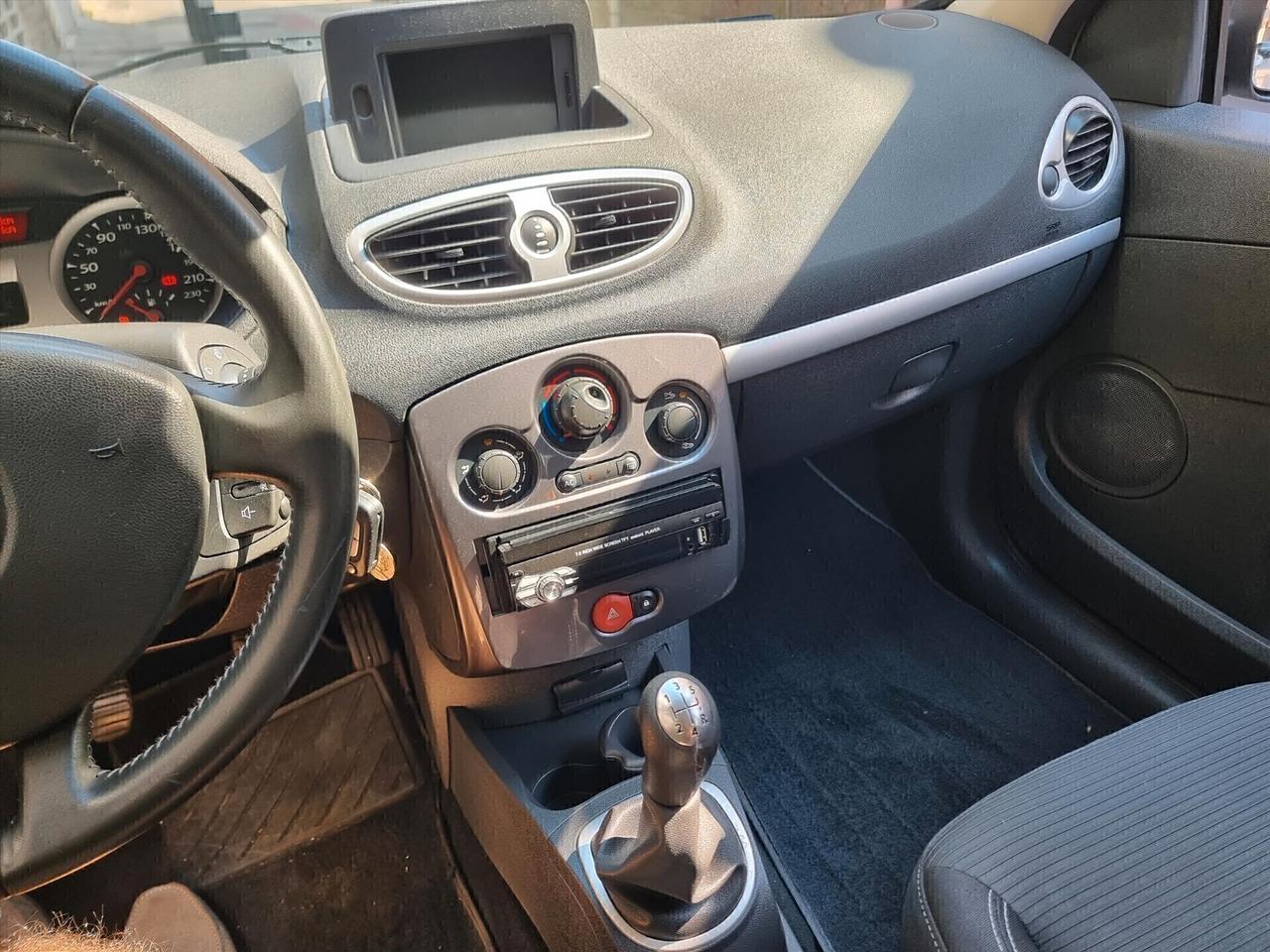 Renault Clio 1.2 16 V 5 porte Dynamique