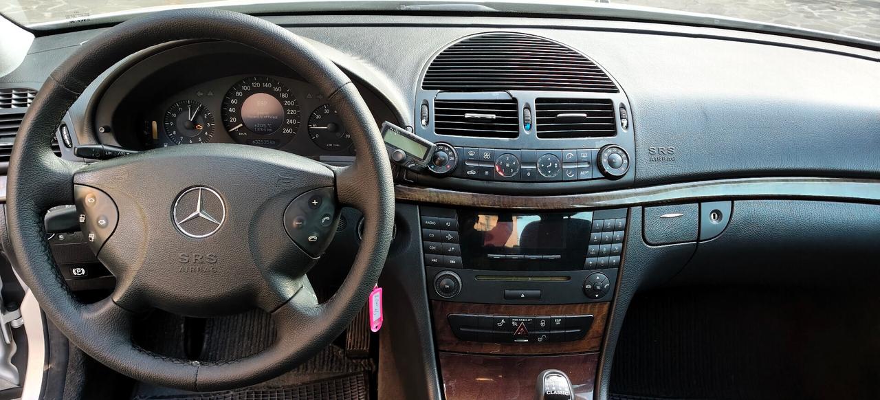 Mercedes E 200 K metano LEGGERE