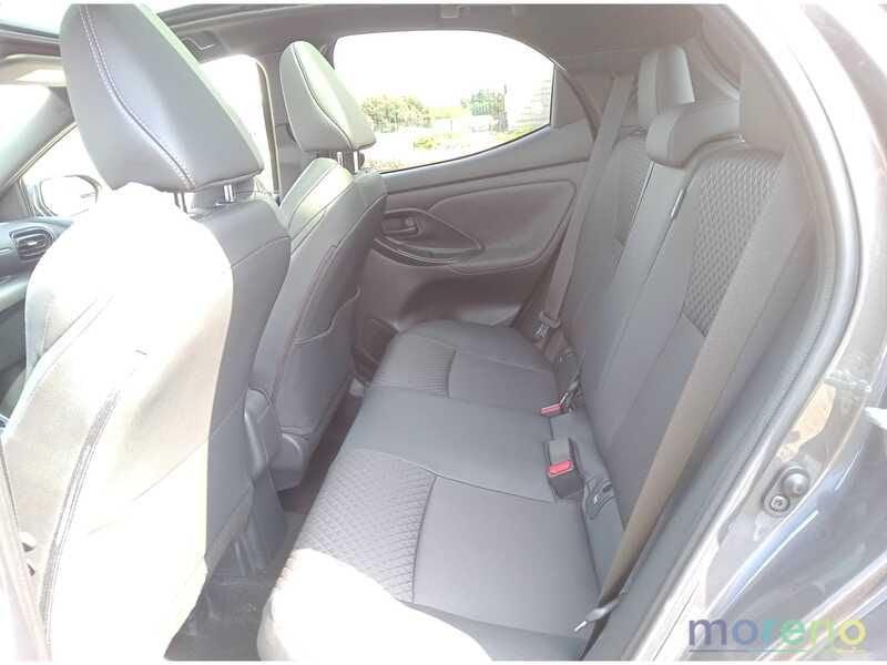 Toyota Yaris 1.5 hybrid Lounge
