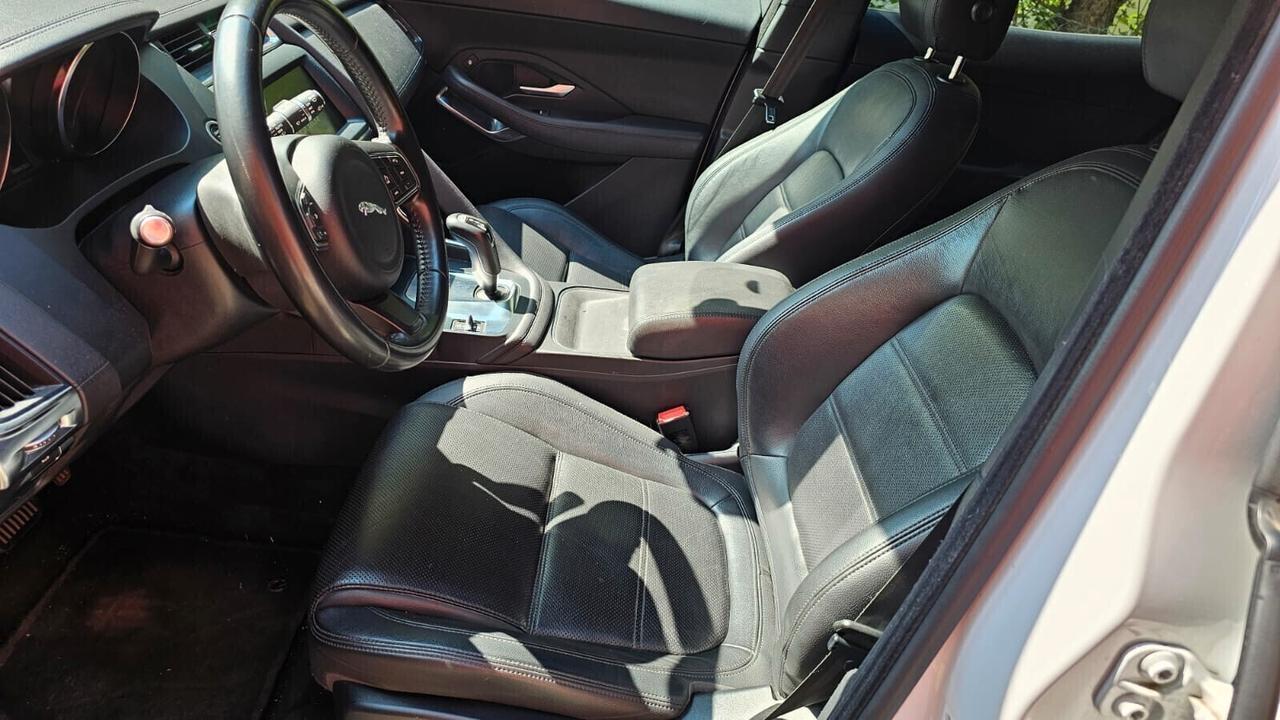 Jaguar E-Pace 2.0D 150 CV AWD aut. R-Dynamic