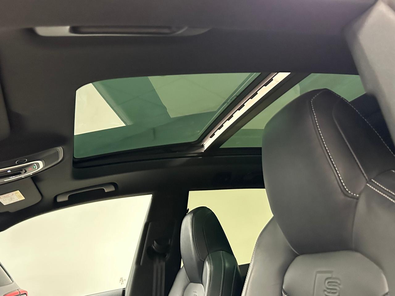 Audi Q8 50 TDI 286CV quattro tiptronic S-line 2022
