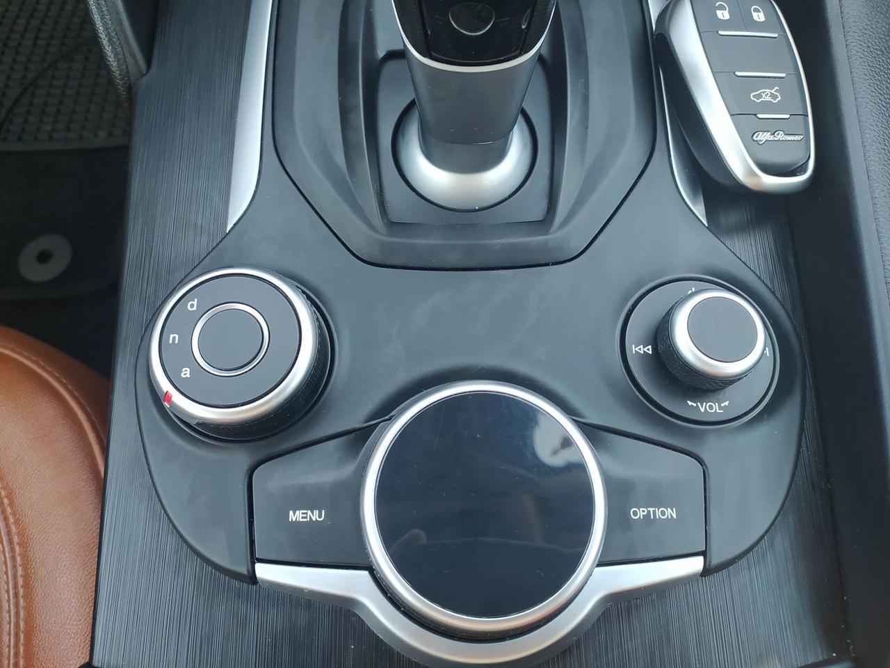 Alfa Romeo Giulia Business Launch Edition 2 #11365