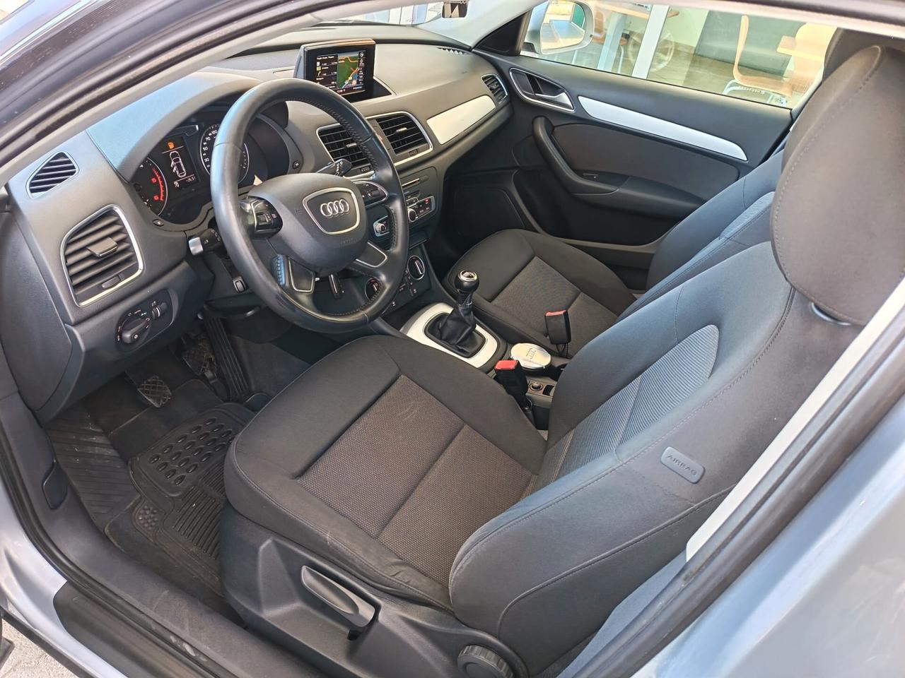 Audi Q3 2016 2.0 TDI 120 CV Business 12 MESI GARANZIA NAVI LED