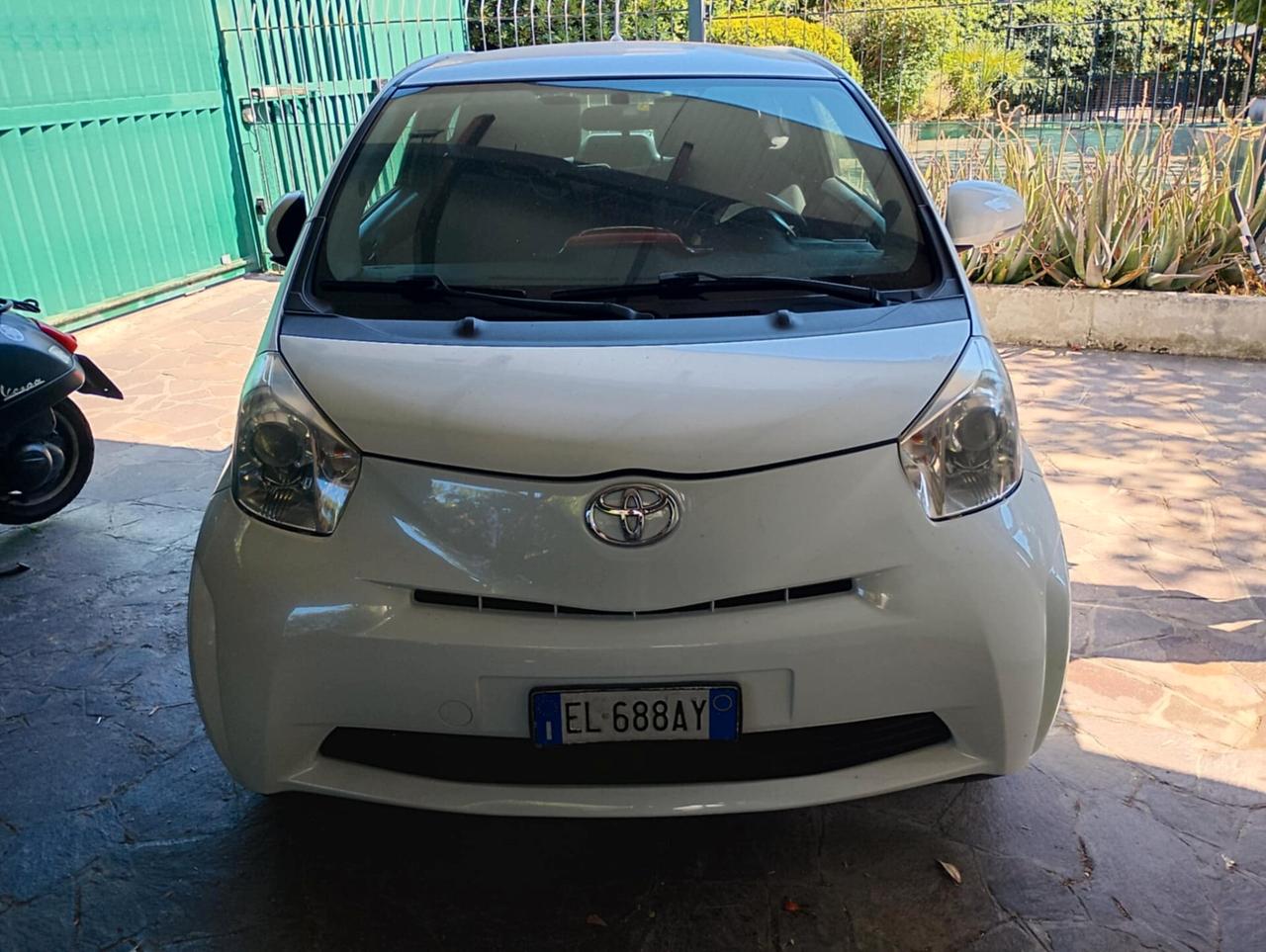 Toyota iQ (A RATE)