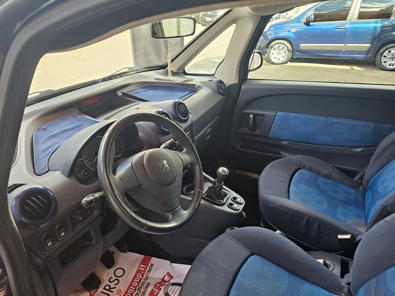 Peugeot 1007 1.4 Happy