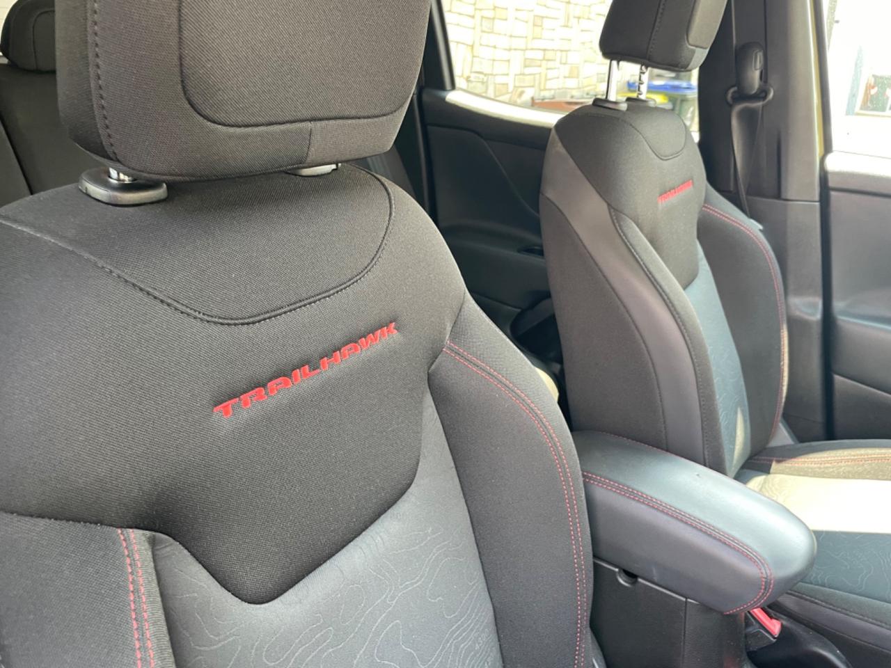 Jeep Renegade 2.0 Mjt 170CV 4WD Active Drive Low Trailhawk