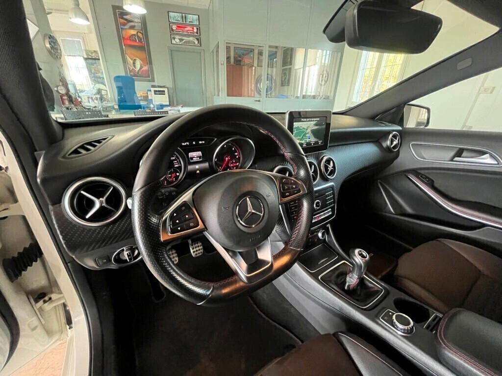 MERCEDES-A 180d Premium my16 - Per Neopatentati