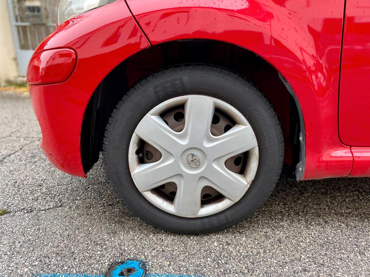 Toyota Aygo 5p 1.0 68cv Sol Red Edition UNICO PROPRIETARIO