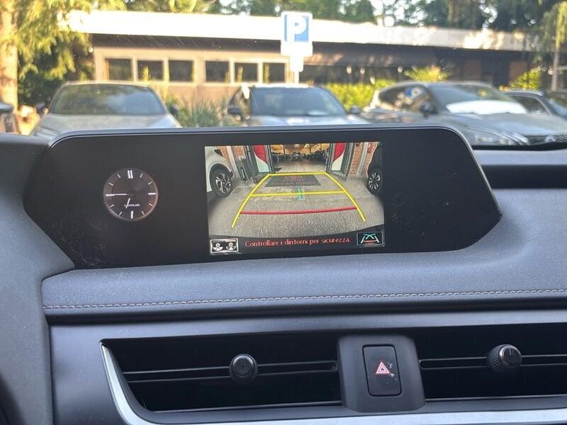 Lexus UX Hybrid Premium 2WD