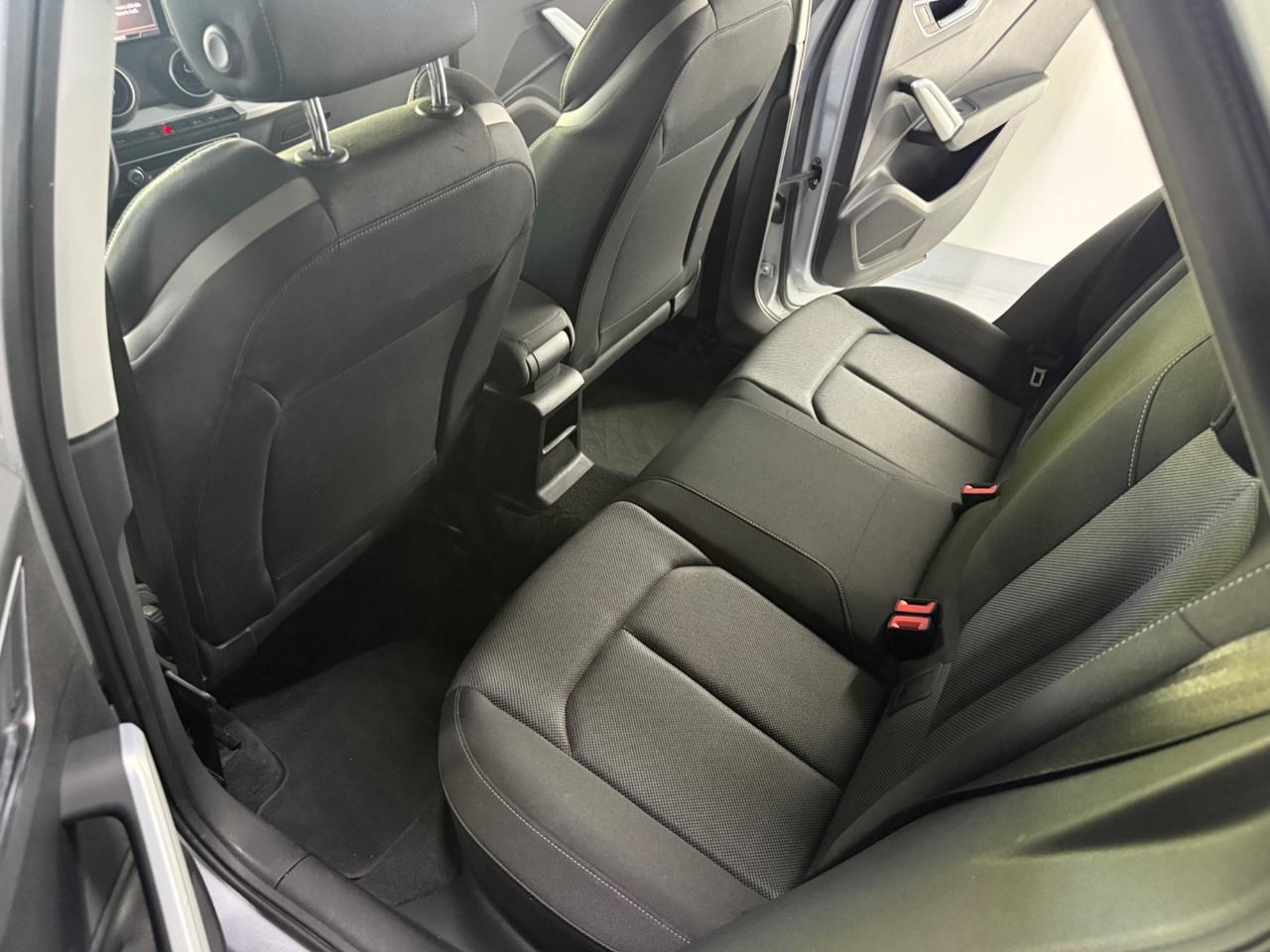 Audi Q2 30 TDI Business Design