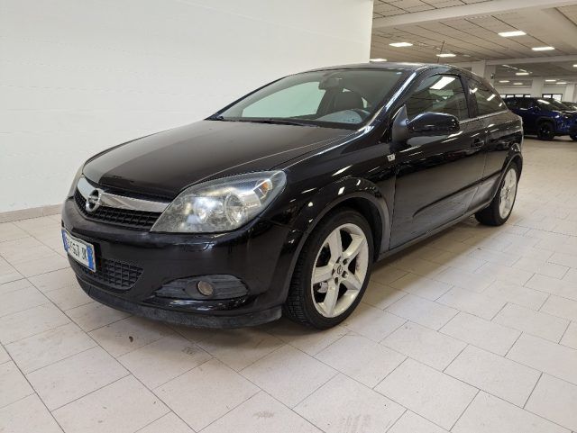 OPEL Astra GTC 1.7 CDTI 110CV 3 porte Cosmo