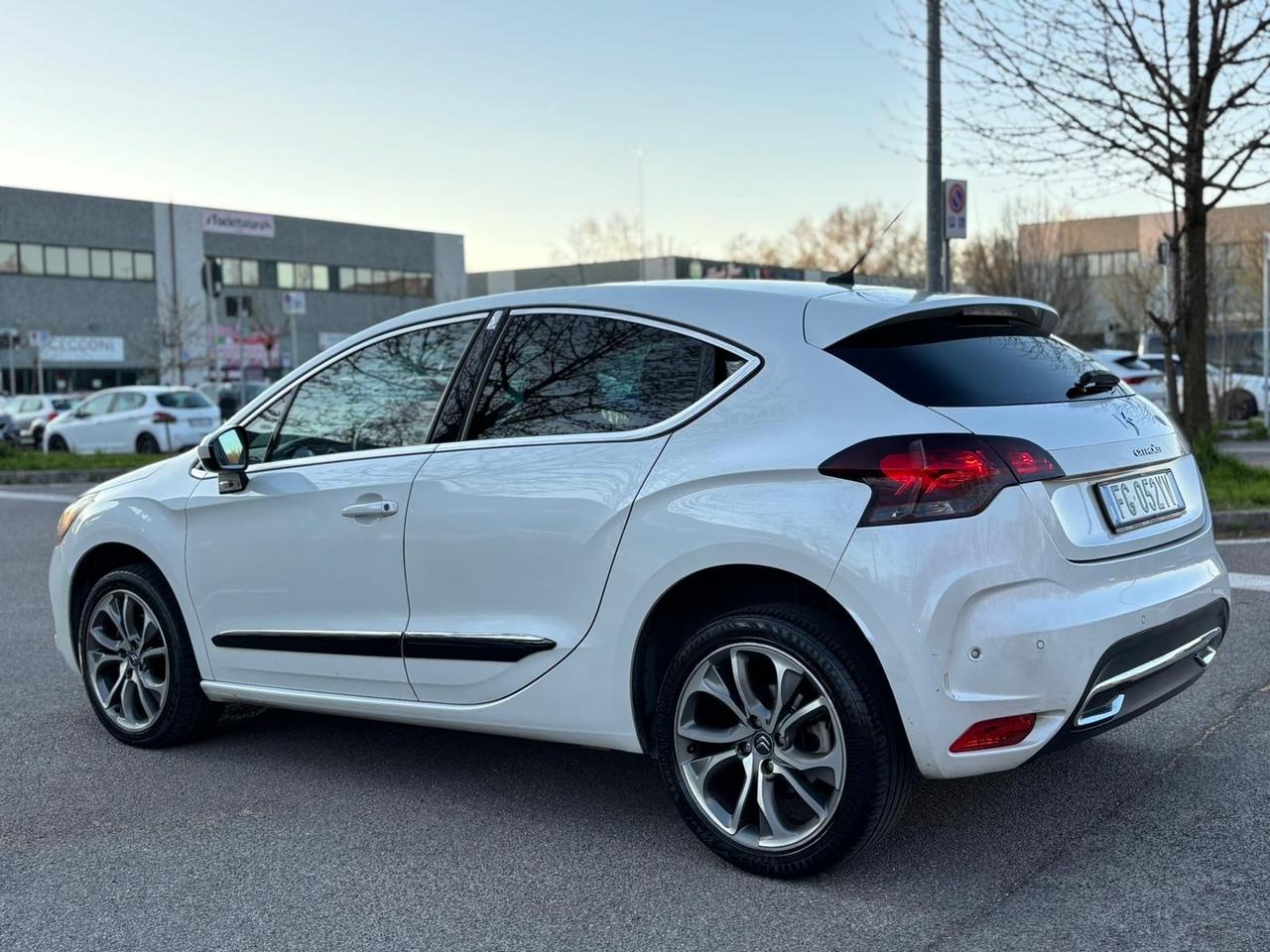 Ds DS4 4 2.0 HDi 160 Pure Pearl