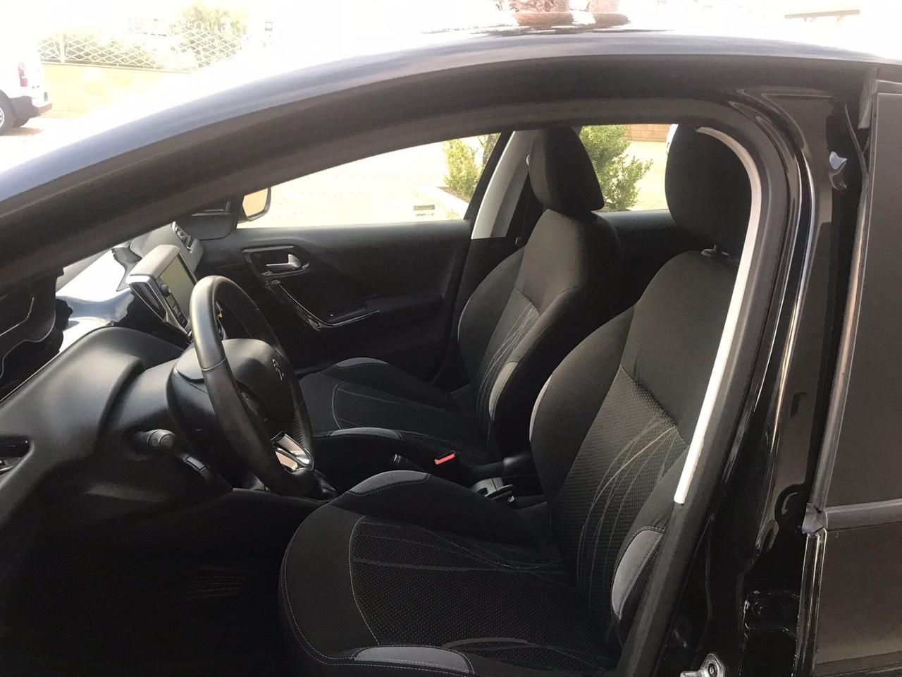 Peugeot 208 1.2 VTi 82 CV 5 porte Active