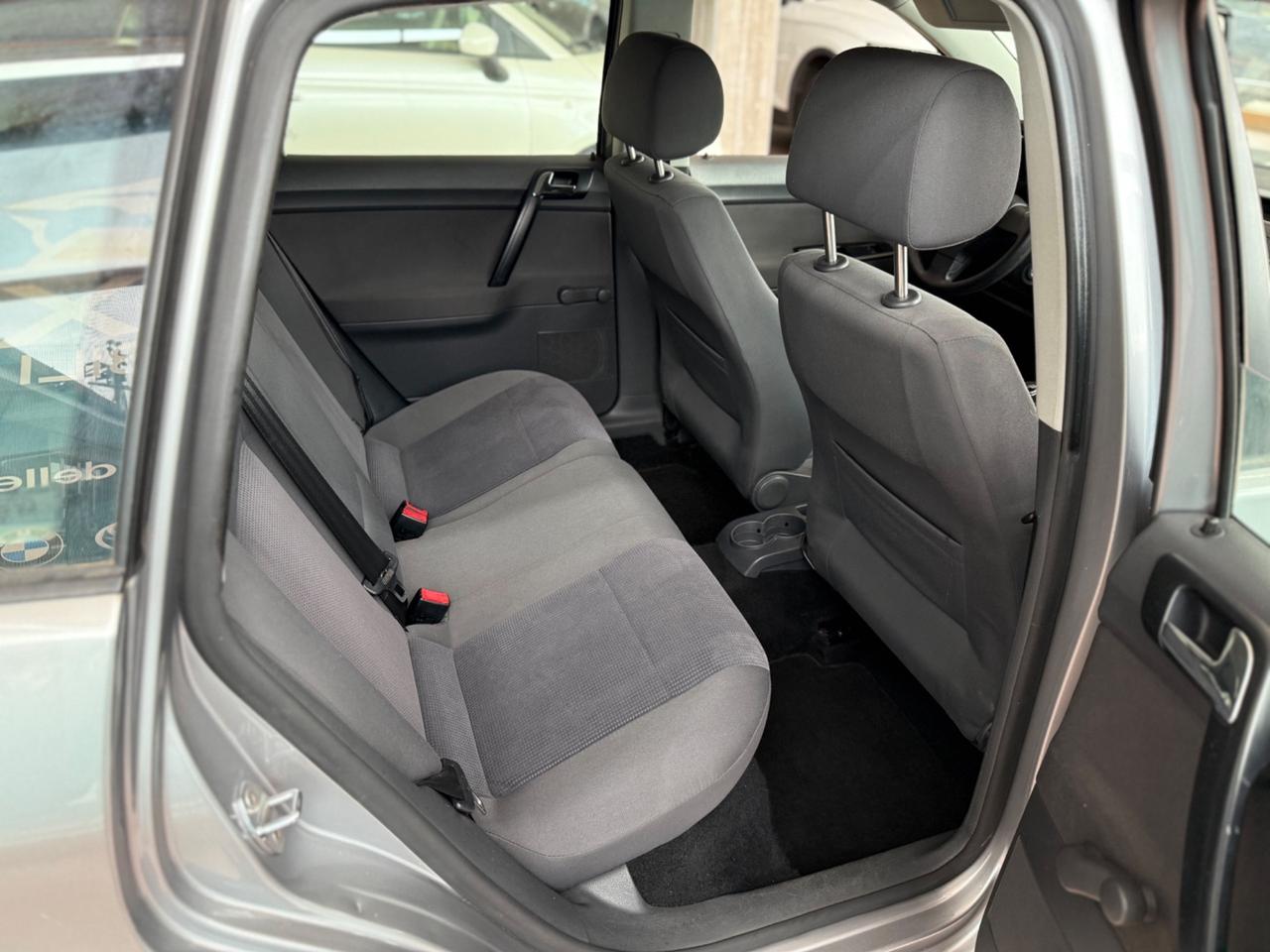 Volkswagen Polo 1.2benzina 64cv Neopatentati