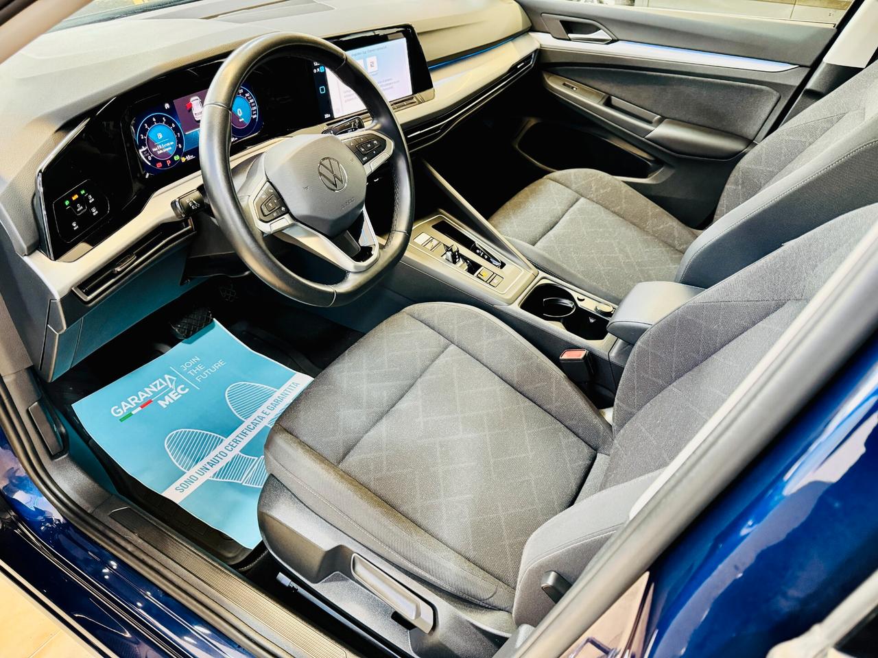 Volkswagen Golf VIII 1.0 eTSI EVO DSG Virtual - Automatica