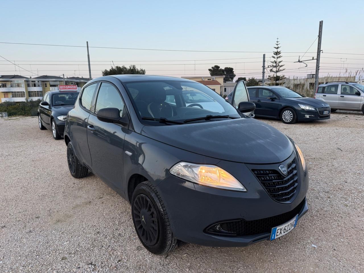 Lancia Ypsilon 2015 0.9 TwinAir Metano PERMUTE
