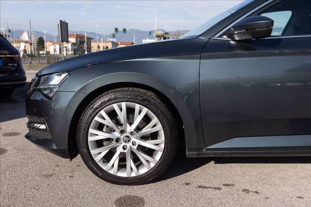 SKODA Superb Wagon 2.0 tdi evo Executive 150cv dsg del 2020