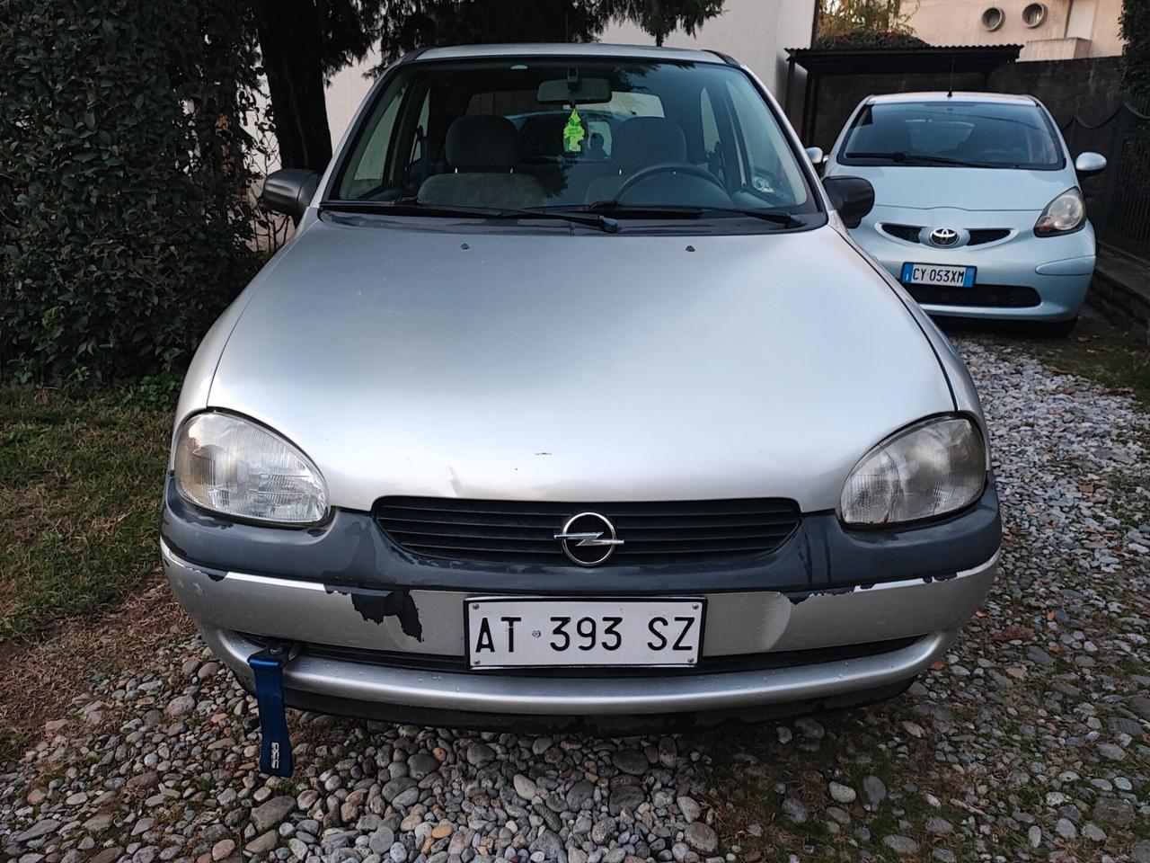 Opel Corsa 1.2 Benz neopatentati