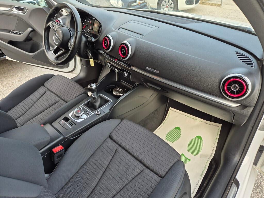 Audi A3 SPORTBACK 1.6 TDI SPORT NAVI LED
