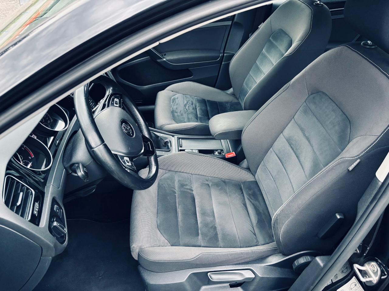 Volkswagen Golf 2.0 TDI 5p. Highline BlueMotion Technology
