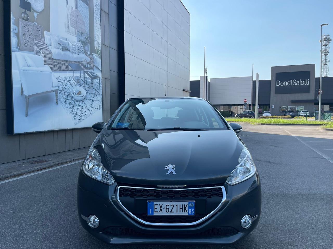 Peugeot 208 PureTech 82 5 porte Allure