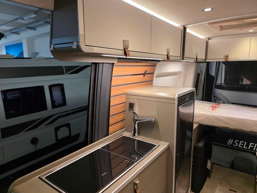 CAMPER VAN HYMER GRAND CANYON S CROSSOVER