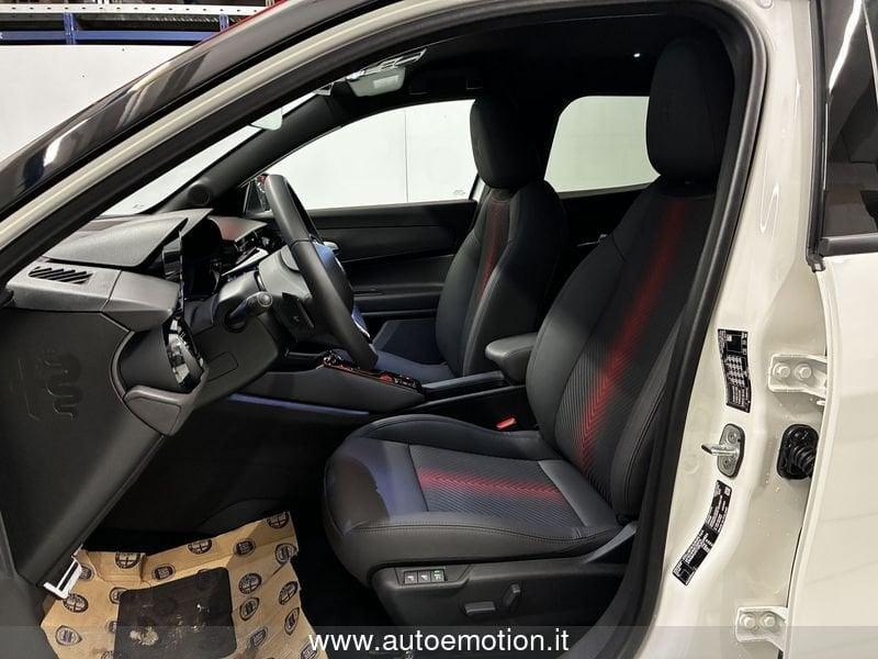 Alfa Romeo Junior 1.2 145 CV Hybrid eDCT6 Speciale