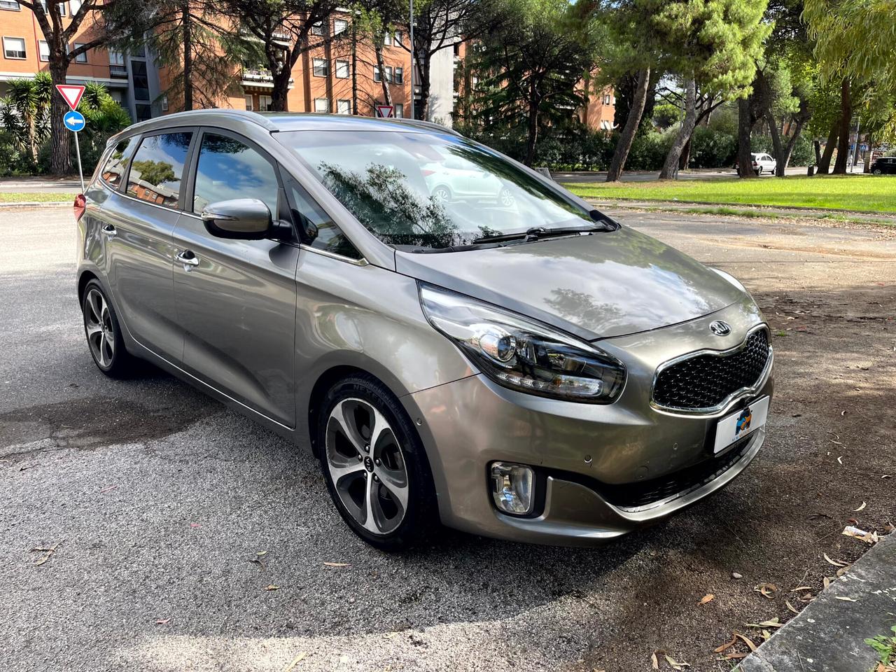 Kia Carens 24 MESI DI GARANZIA 1.7 crdi AUTOMATICA NEOPATENTATI