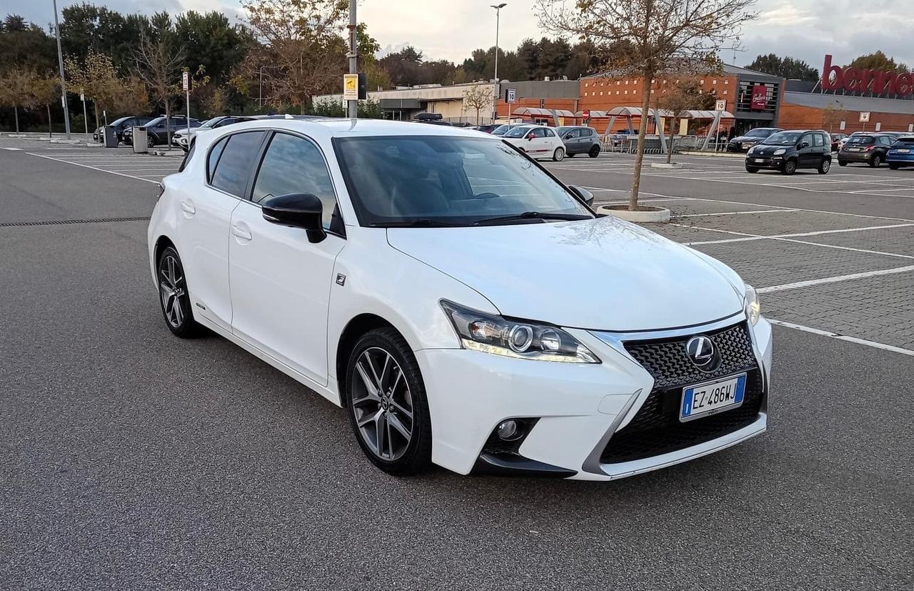 Lexus CT 200h Hybrid F Sport*Automatik*Navi*Pelle*Xenon*Camera