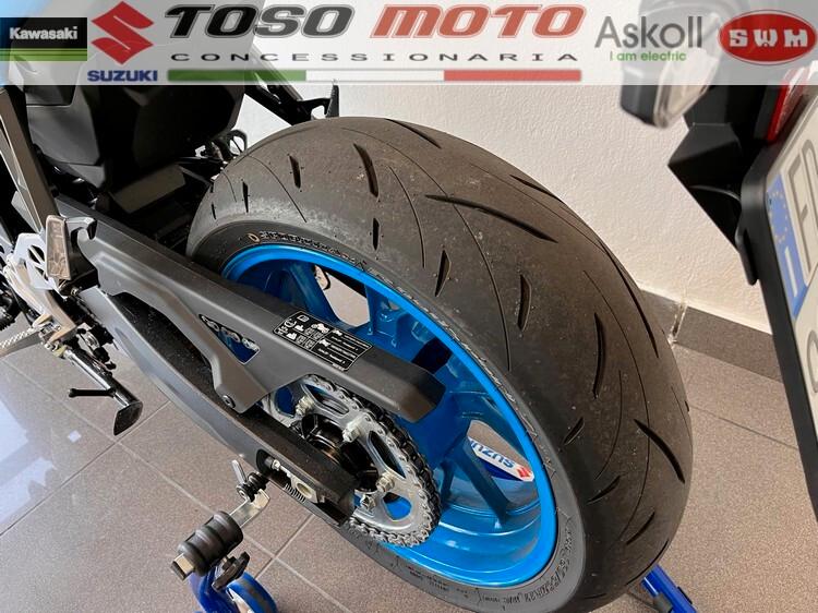 Suzuki GSX-8S s