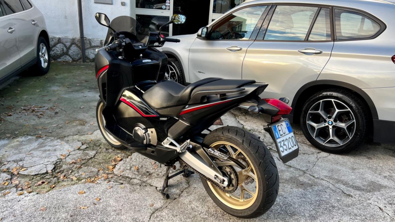 Honda Integra 750 S