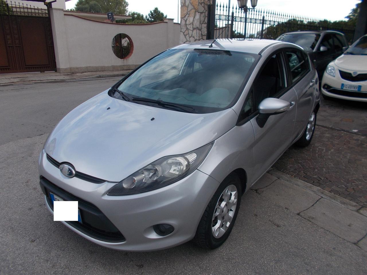 Ford Fiesta 1.4 TDCi 68CV 5 porte Titanium