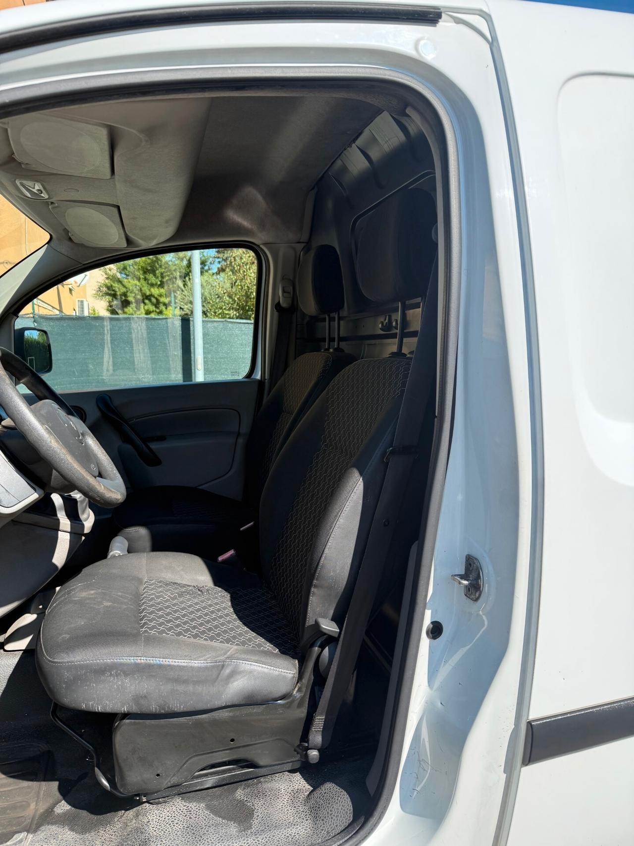 Renault Kangoo 1.5 dci - NEOPATENTATI - OTTIME CONDIZIONI -