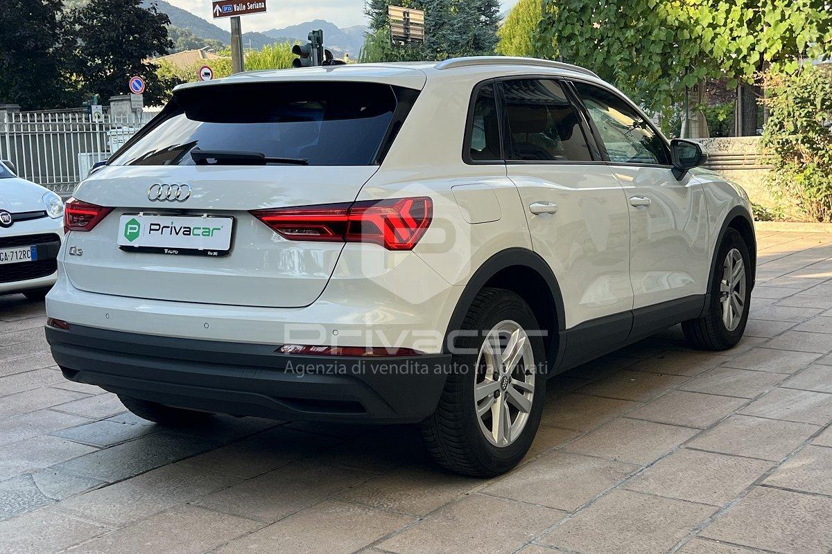 AUDI Q3 35 TDI S tronic Business