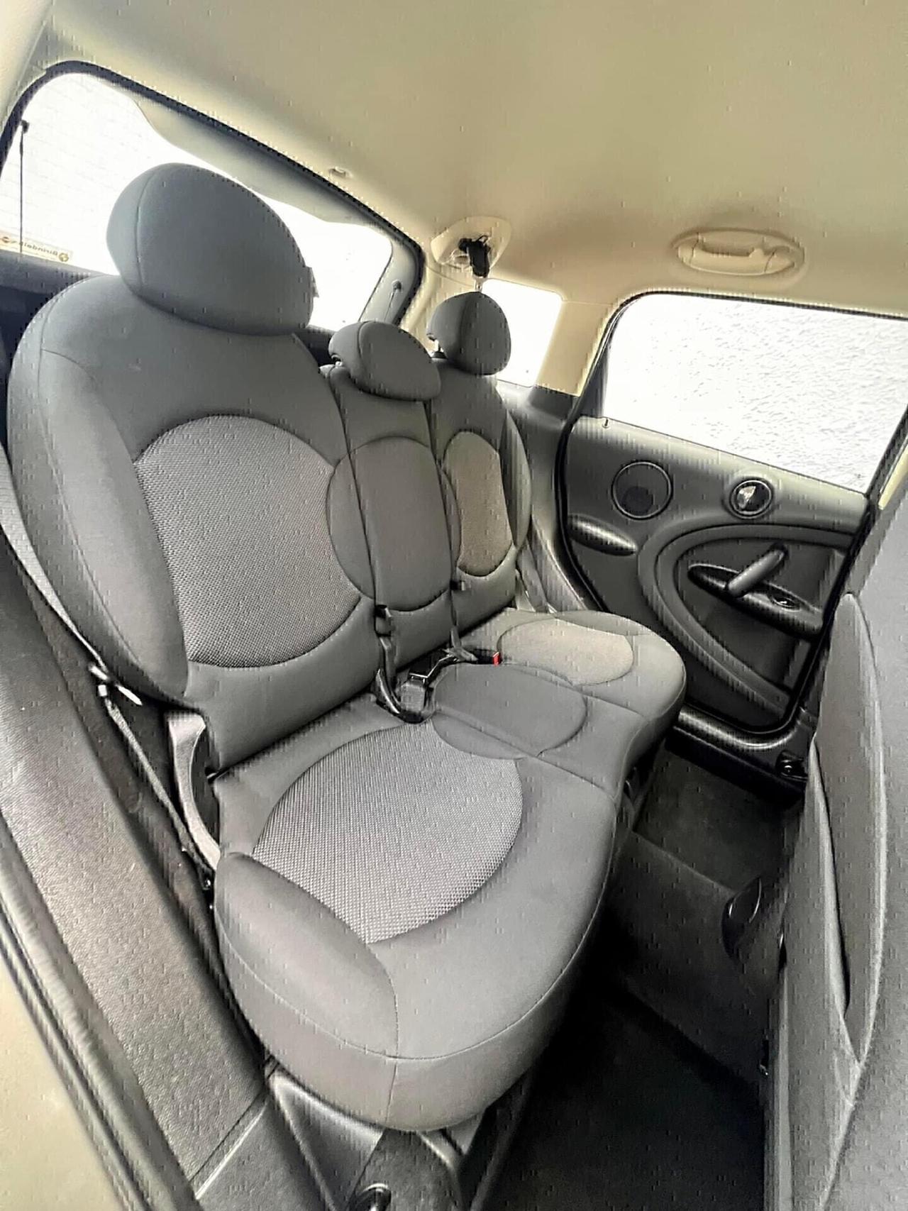 Mini Cooper D Countryman 1.6 ,cerchi in lega ,clima,ecc.